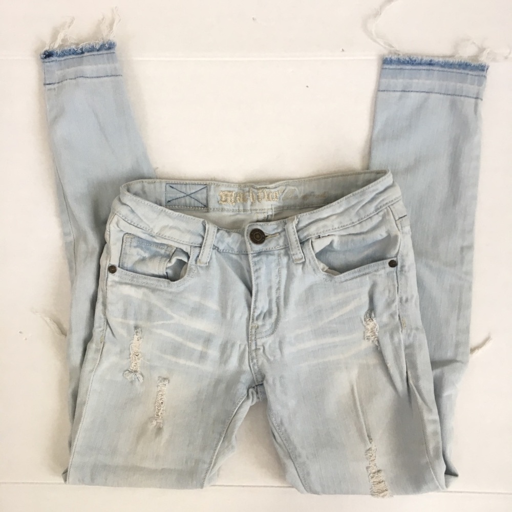 Distressed Light Wash Skinny Jeans